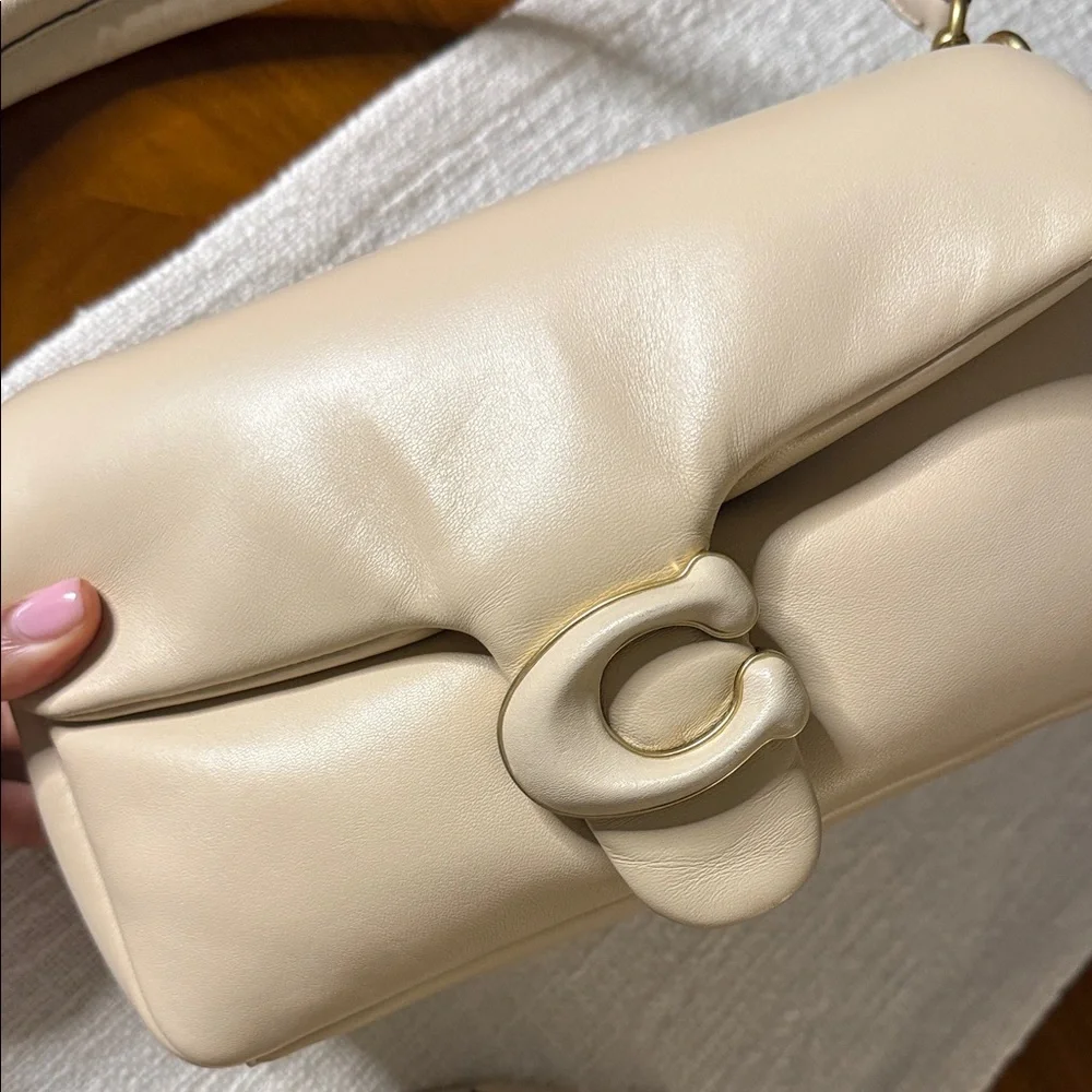 Coach Pillow Tabby 26 Shoulder Bag - Picture 3 of 9